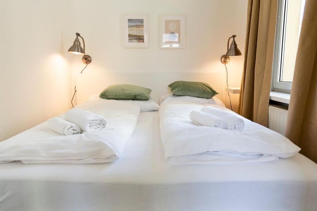 Savoir-Vivre In Unserer Zentralen Balkonwohnung Viena Exterior foto